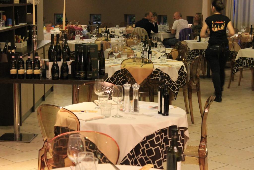 Travagliato Eq Hotel מראה חיצוני תמונה