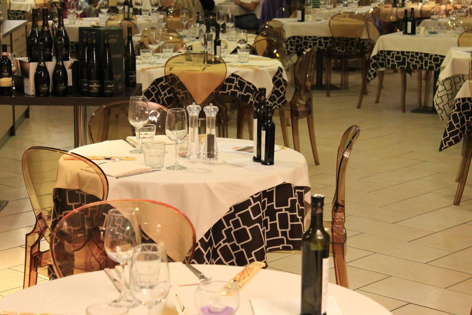 Travagliato Eq Hotel מראה חיצוני תמונה